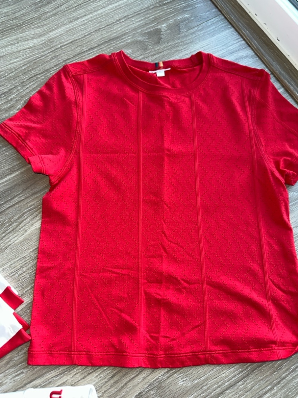 Wilson White and Red Athletic Top - Picture 3 of 16